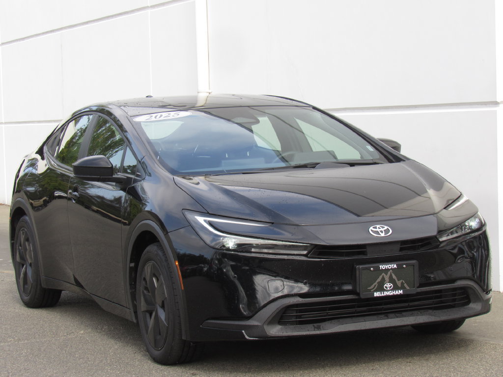 Certified 2025 Toyota Prius LE FWD image 2