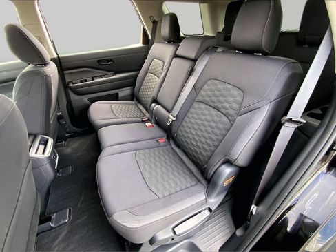 Used 2026 Nissan Pathfinder SV FWD image 20