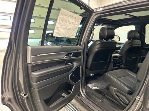 New 2026 Jeep Grand Wagoneer Limited image 31