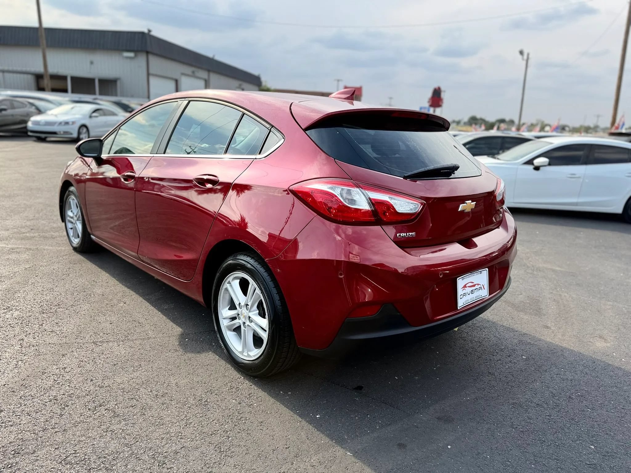 Used 2018 Chevrolet Cruze LT w/ Convenience Package FWD image 5