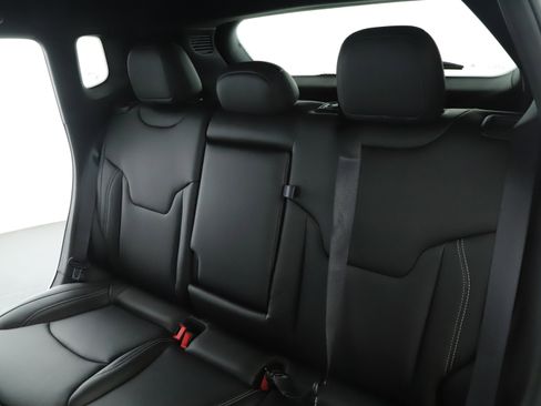 Used 2026 Jeep Compass Limited image 5