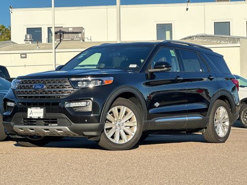 New 2024 Ford Explorer King Ranch w/ Technology Package RWD image 2