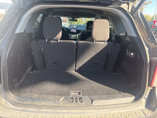 Used 2021 Ford Explorer XLT AWD/4WD image 9