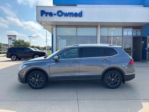 Used 2024 Volkswagen Tiguan SE AWD/4WD image 8