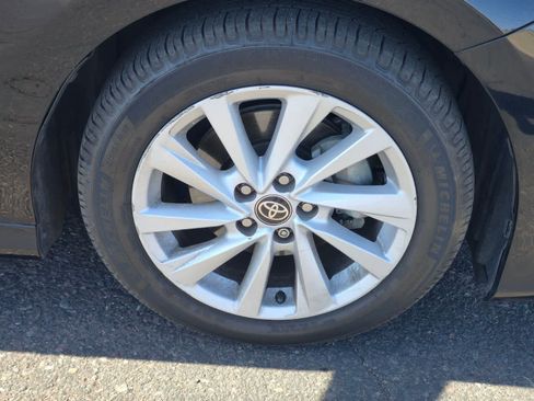 Used 2022 Toyota Camry LE w/ Carpet Mat Package (TMS) FWD image 10