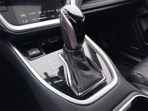 Used 2020 Subaru Outback Limited XT image 18