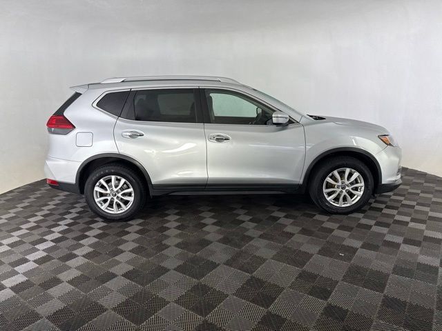 Used 2017 Nissan Rogue SV AWD/4WD image 4