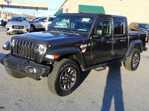 Used 2020 Jeep Gladiator Sport w/ Quick Order Package 24S image 1