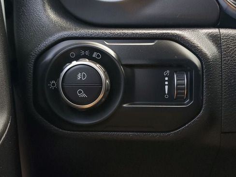 Certified 2023 Jeep Gladiator Sport AWD/4WD image 36