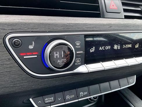 Used 2017 Audi A4 2.0T Premium w/ Convenience Package image 33