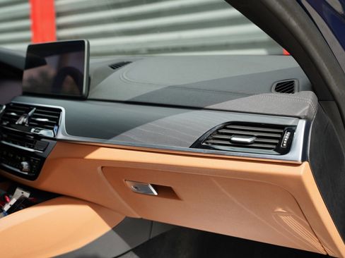 Used 2022 BMW 540i 540i w/ Executive Package image 11