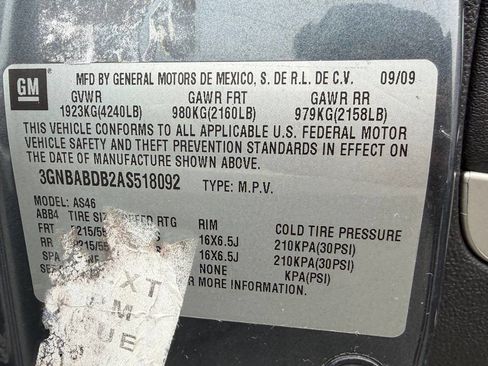 Used 2010 Chevrolet HHR LT image 35