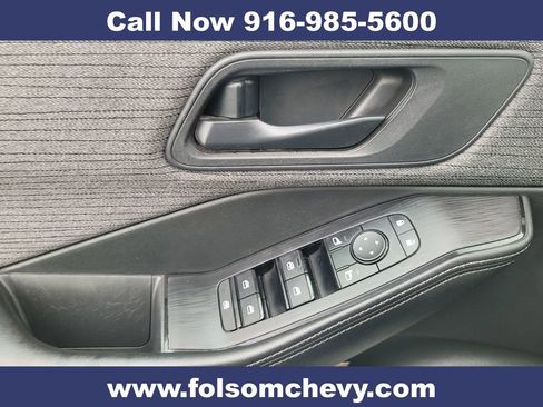 Used 2021 Nissan Rogue S image 25