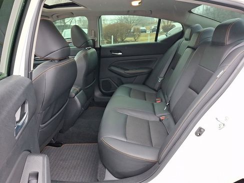 Used 2020 Nissan Altima 2.5 SR w/ Premium Package image 10