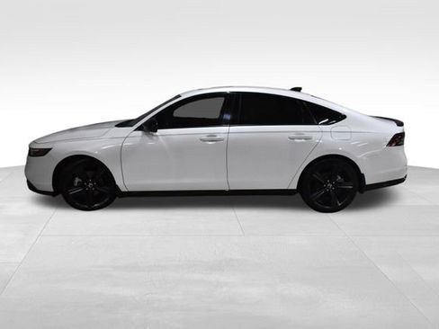 Used 2023 Honda Accord Sport image 6