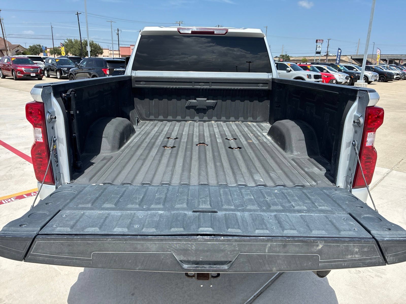 Used 2022 Chevrolet Silverado 2500 Custom w/ Custom Value Package AWD/4WD image 34