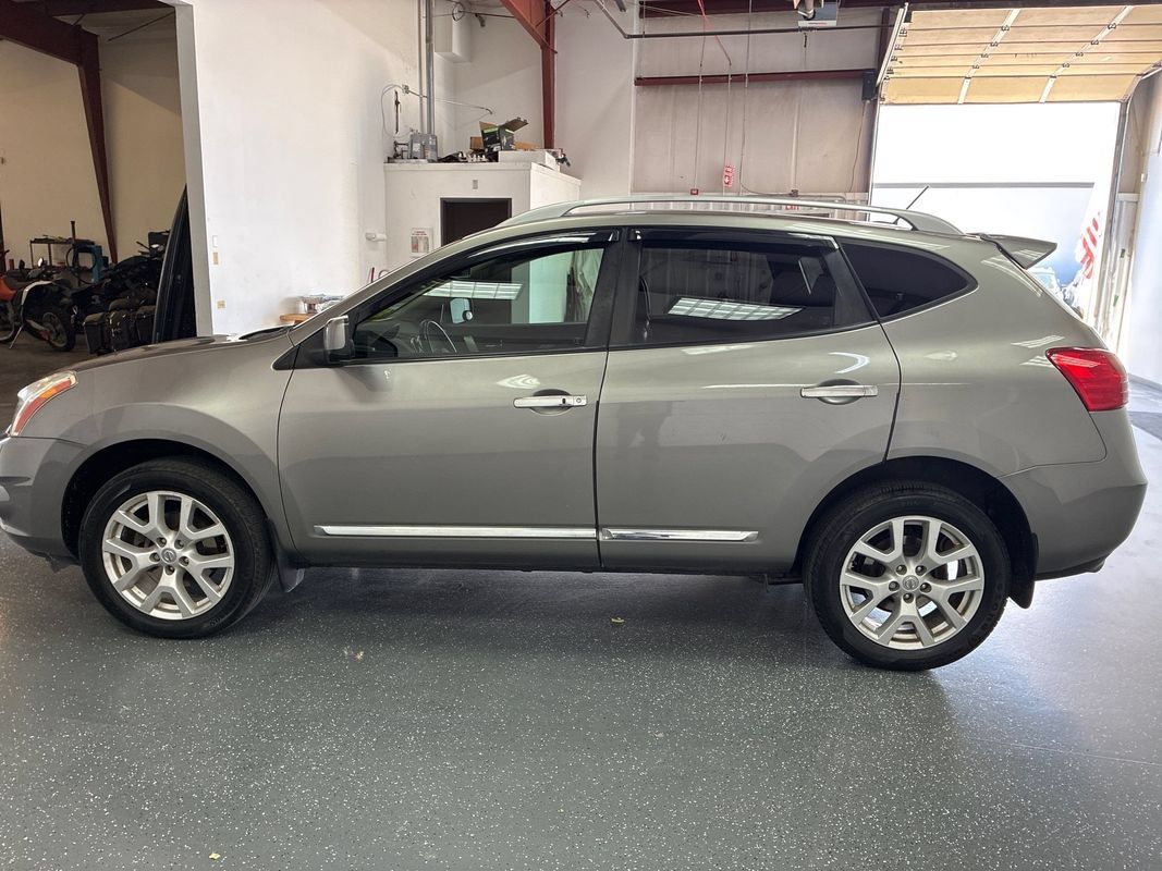 Used 2013 Nissan Rogue SL AWD/4WD image 7