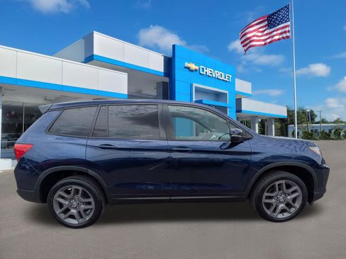 Used 2023 Honda Passport EX-L image 2