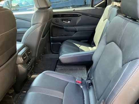 Used 2023 Honda Pilot EX-L image 6