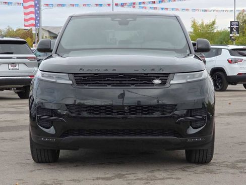 Used 2025 Land Rover Range Rover Sport SE image 4