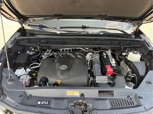 Used 2021 Toyota Highlander XSE FWD image 50