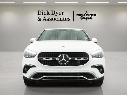 Used 2025 Mercedes-Benz GLA 250 4MATIC image 4