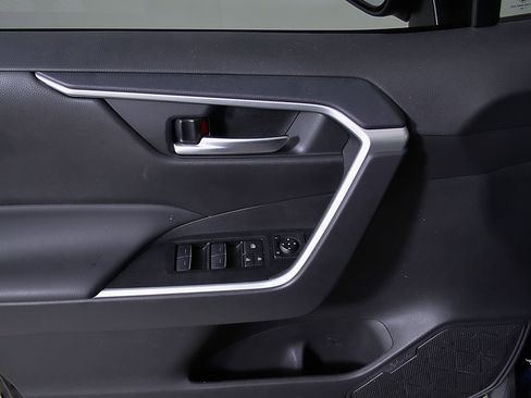 Used 2025 Toyota RAV4 XLE Premium FWD image 18