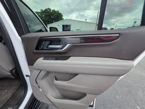 Used 2026 GMC Yukon Elevation w/ Elevation Premium Package AWD/4WD image 20