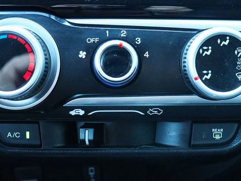 Used 2019 Honda Fit EX image 44