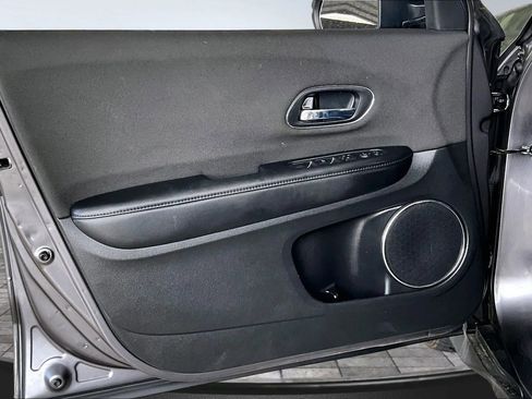 Used 2022 Honda HR-V EX image 17