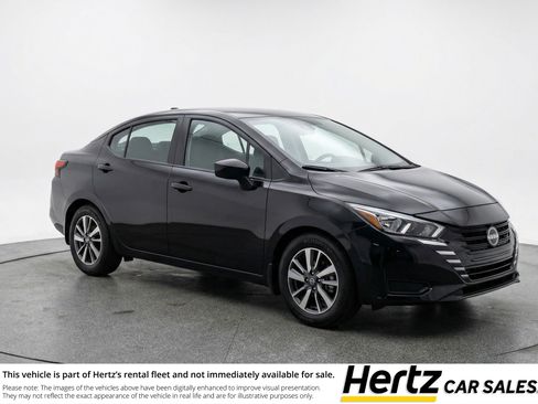Used 2025 Nissan Versa SV image 1