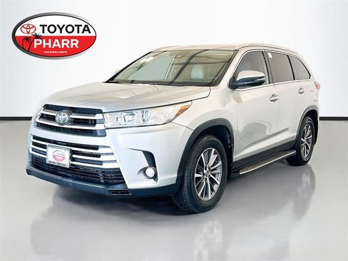Used 2019 Toyota Highlander XLE FWD image 1