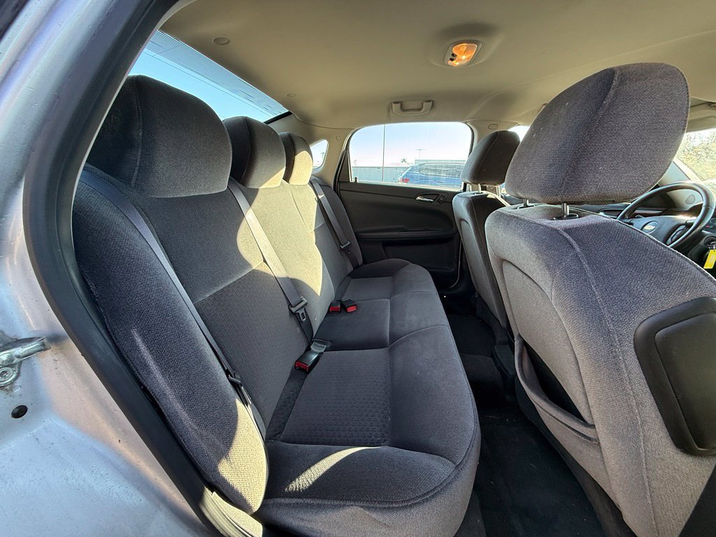 Used 2011 Chevrolet Impala LT FWD image 9