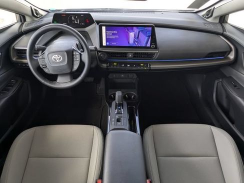 Used 2024 Toyota Prius Limited FWD image 17