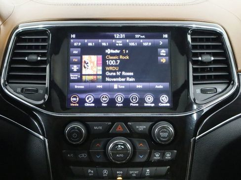 Used 2021 Jeep Grand Cherokee Overland image 29