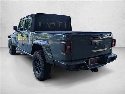 Used 2024 Jeep Gladiator Sport AWD/4WD image 8