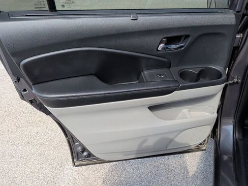 Used 2022 Honda Pilot Touring image 37