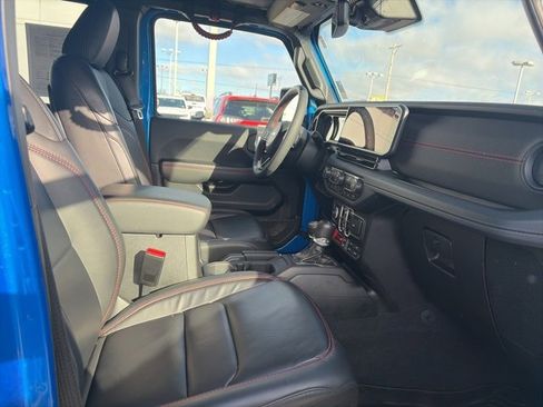 Used 2024 Jeep Wrangler Unlimited Rubicon image 12