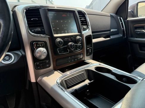 Used 2017 RAM 1500 Laramie w/ Convenience Group AWD/4WD image 40
