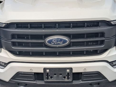 Used 2022 Ford F150 Lariat w/ Equipment Group 502A High AWD/4WD image 13