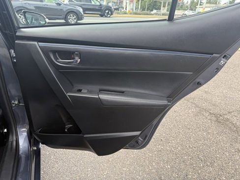 Used 2017 Toyota Corolla SE image 20