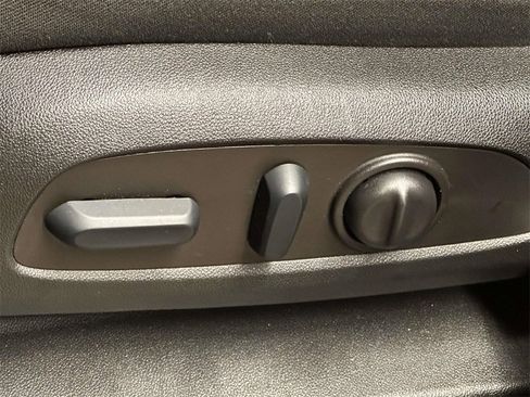 Used 2022 Chevrolet Equinox LT image 13