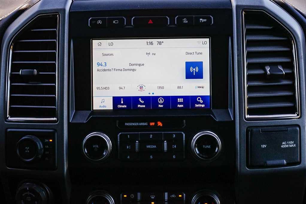 Used 2019 Ford F150 Raptor w/ Equipment Group 802A Luxury AWD/4WD image 13