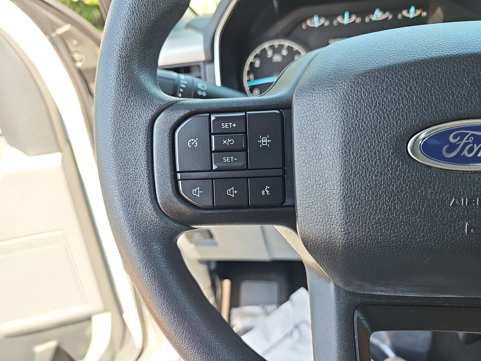 Used 2023 Ford F150 XLT AWD/4WD image 17