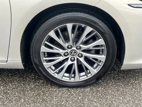 Used 2020 Lexus ES 350 ES 350 Sedan 4D w/ Premium Package image 34