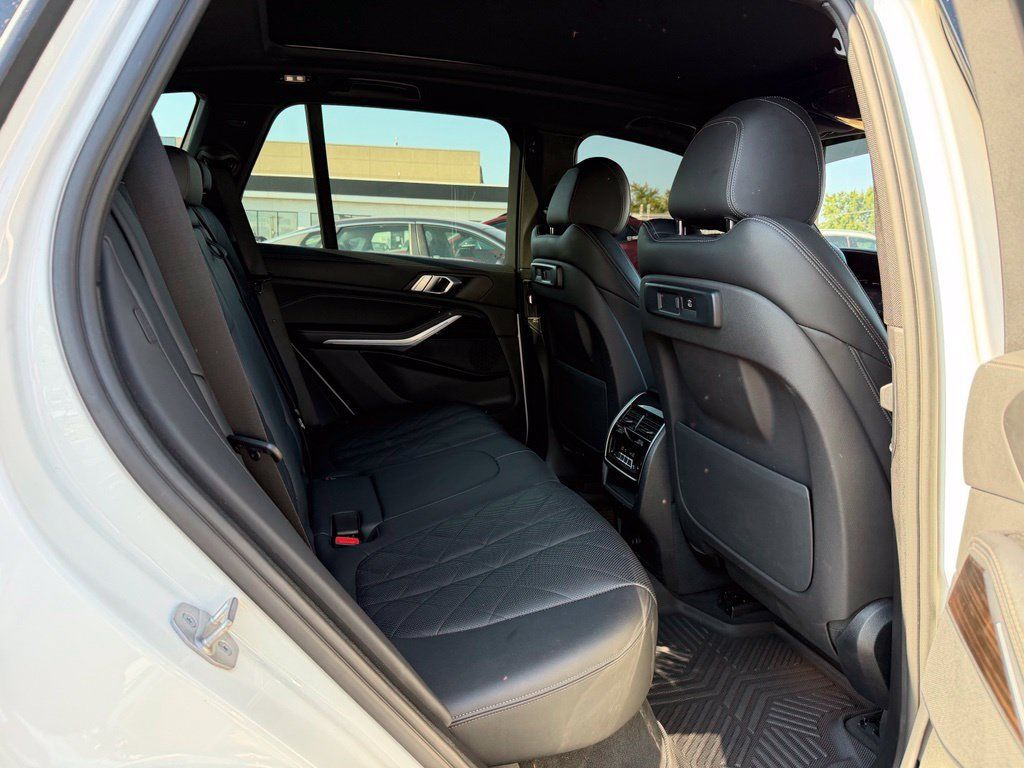 Used 2023 BMW X5 xDrive45e AWD/4WD image 26