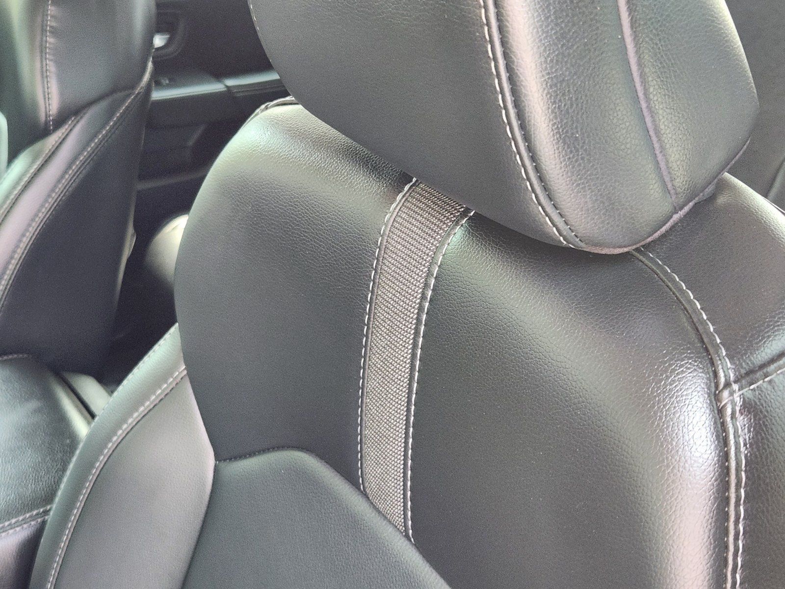 Used 2025 Honda Pilot EX-L image 16