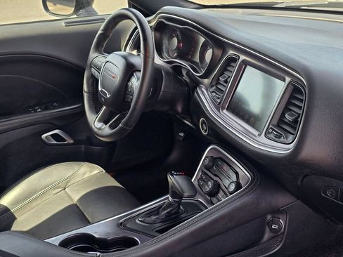 Used 2016 Dodge Challenger SXT Plus RWD image 17