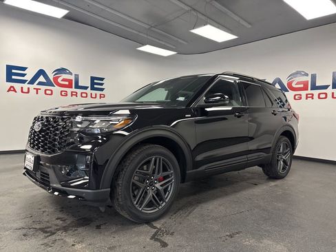 New 2026 Ford Explorer ST-Line w/ ST-Line Street Pack AWD/4WD image 5