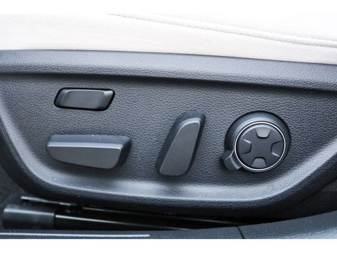 Used 2025 Genesis G70 3.3T Advanced w/ Sport Prestige Package image 30